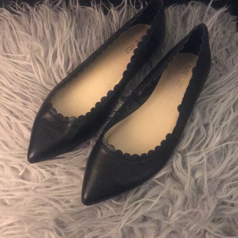 Nine West Flat Shoes (Black)